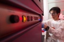 A student uses the new Flow Cytometer, credit Chris Stacey.