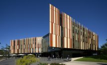 Exterior of the Macquarie University Library