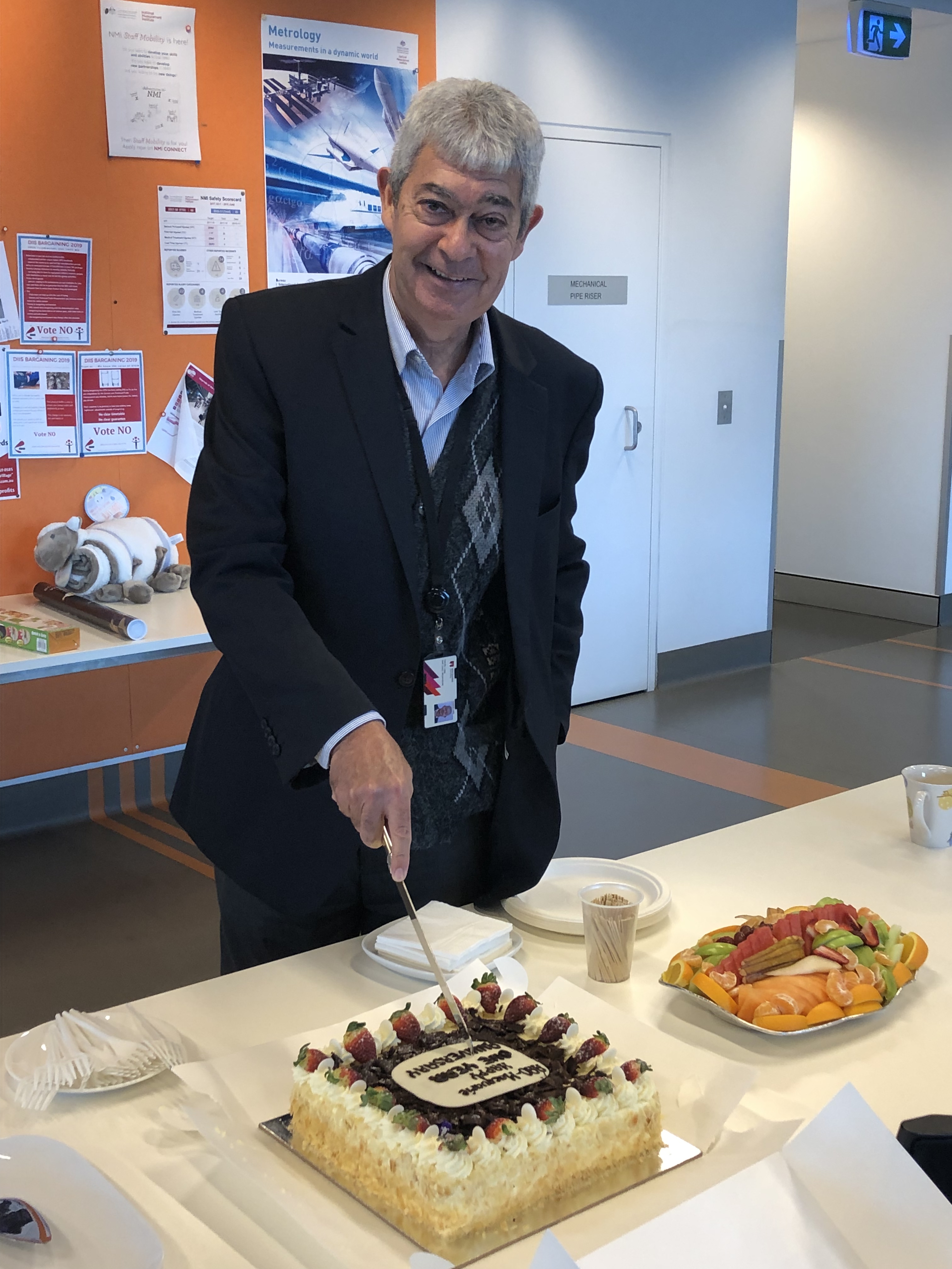 aao-mq-operations-manager-neville-legg-cut-the-cake